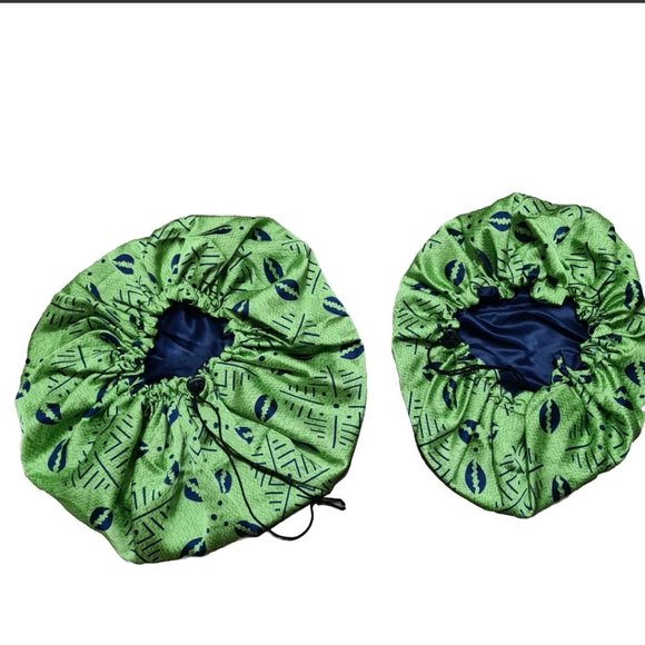 Unisex Double Layer Satin Hair Bonnet in Green Cowrie Print w/ Adjustable Band - Picture 5 of 8